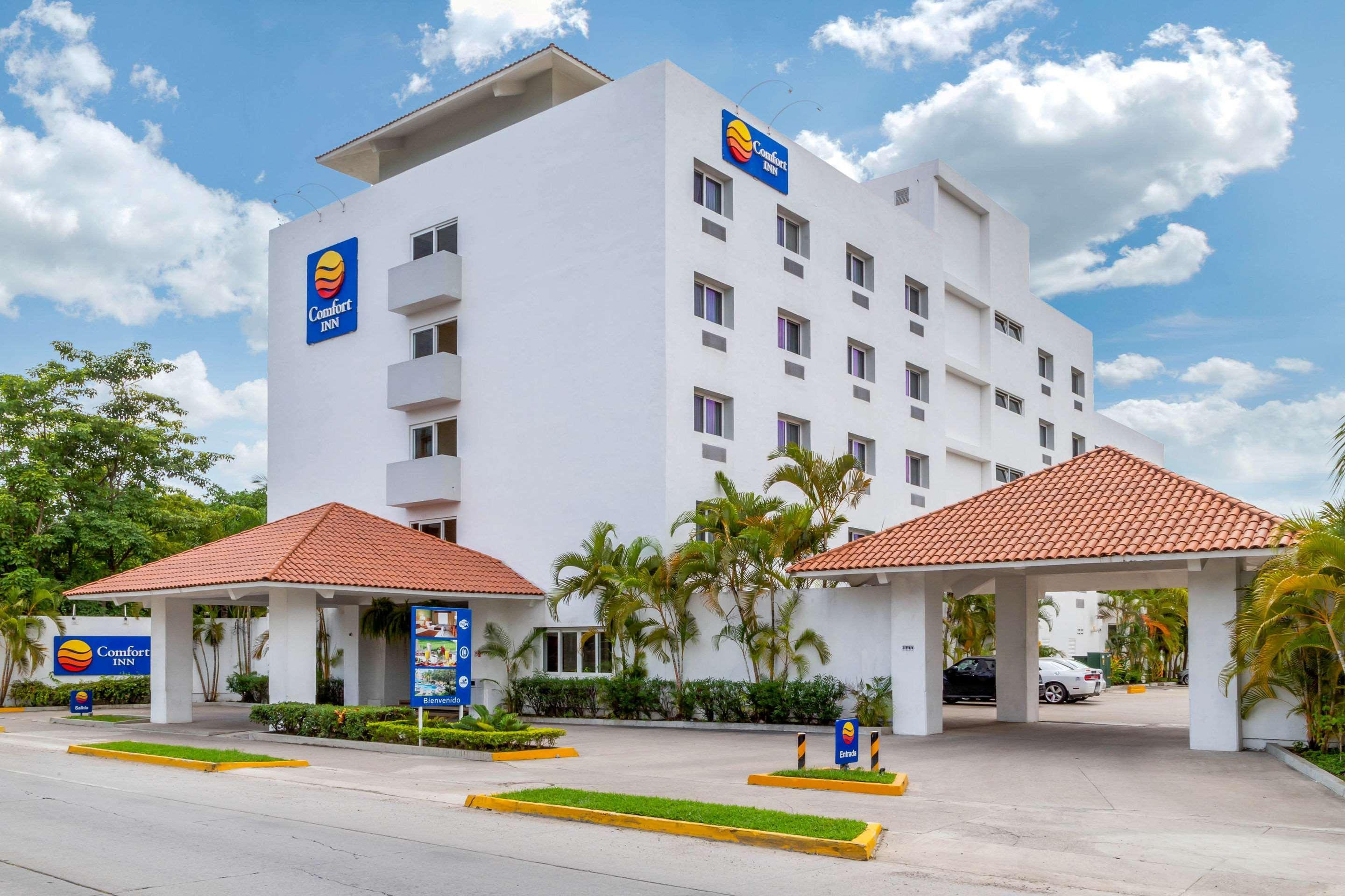 Comfort Inn Puerto Vallarta Extérieur photo